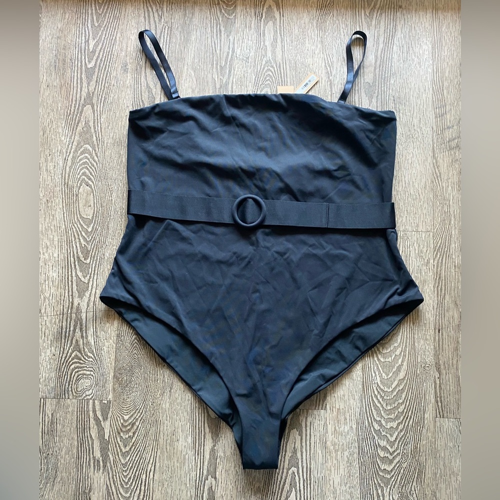 SKIMS sculpting swim strapless one piece in onyx NWT